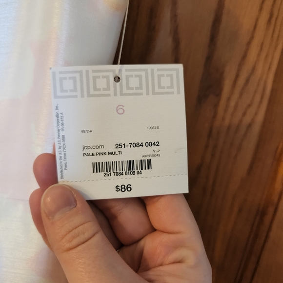 NWT - Liz Claiborne Size 6 dress - Picture 5 of 8